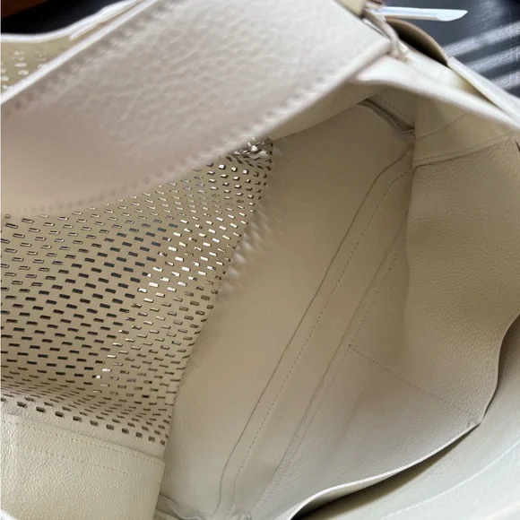 VGC Furla Cream Perforated Shoulder Bag - Picture 2 of 16